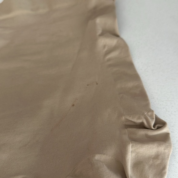 SKIMS SEAMLESS SCULPT HIGH WAISTED BRIEF SIZE SMALL - Picture 7 of 8